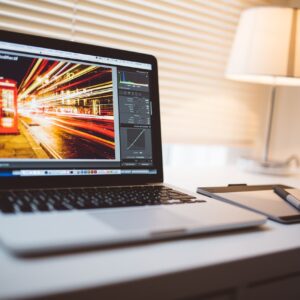 computer, macbook, tablet-767781.jpg